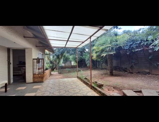 3 BEDROOM HOUSE FOR SALE IN WYCHWOOD